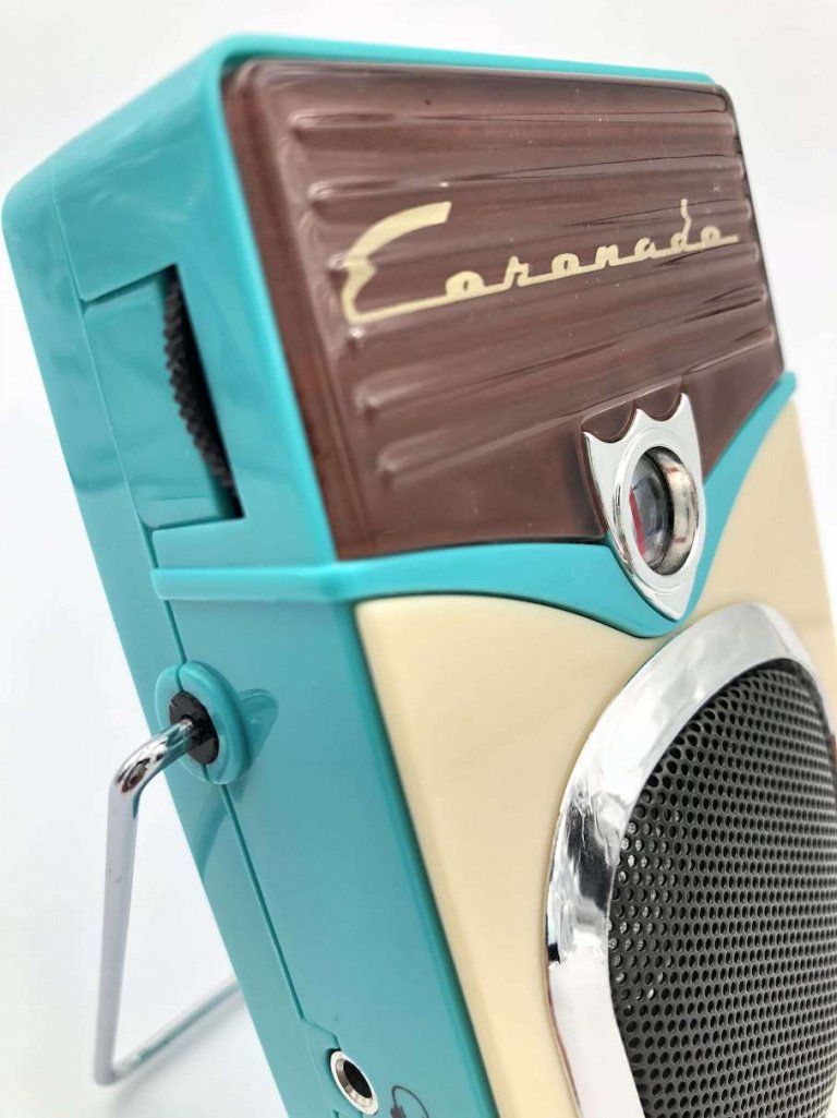 Coronado AM FM Portable Radio 01
