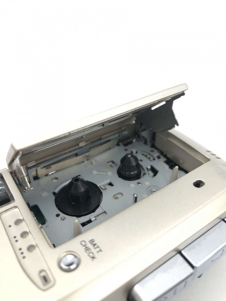 Olympus Pearlcorder J300 Micro Cassette Recorder 02