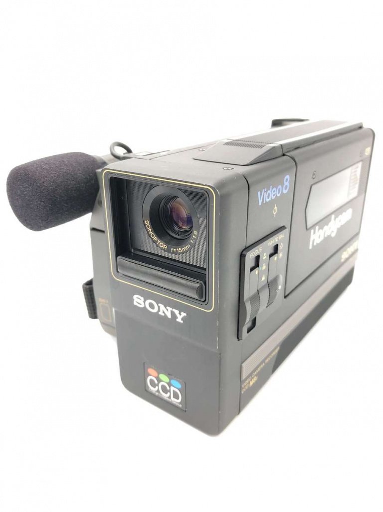 SONY CCD-M8u Handycam Video 8 Vintage Hand Held Video Recorder 01